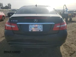 2013 Mercedes-Benz E 550 z VIN WDDKJ7DB7DF203289, wystawiony jako Copart lot #86887974 z przebiegiem 130 987 mil mil oraz Szkoda całkowita • Salvage title. Historia ofert i sprzedaży dostępna na DreamBid. Obrazek 6.
