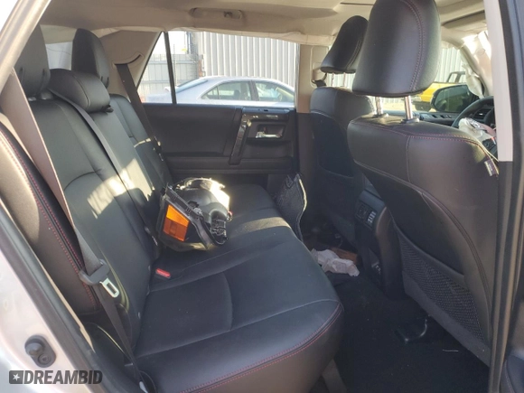 2020 Toyota 4Runner SR5 with VIN JTEBU5JR0L5815681, listed as a Copart auction lot 43769535 with 38,151 mi miles and Salvage Title. Bid and sale history available at carsss.com. Image 11.