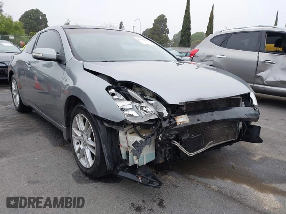 2008 Nissan Altima 3.5 SE with VIN 1N4BL24E78C285216, listed as a IAAI auction lot 41882579 with 216,726 mi miles. Bid and sale history available at carsss.com. Image 1.