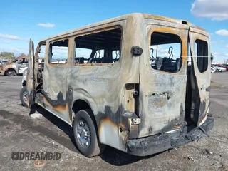 2018 Nissan NV SV z VIN 5BZBF0AA1JN850819, wystawiony jako IAAI lot #41817972 z przebiegiem Nie podano mil oraz . Historia ofert i sprzedaży dostępna na DreamBid. Obrazek 3.