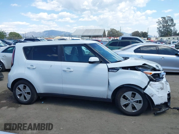 2016 Kia Soul with VIN KNDJN2A27G7342550, listed as a IAAI auction lot 41969942 with 133,140 mi miles. Bid and sale history available at carsss.com. Image 13.