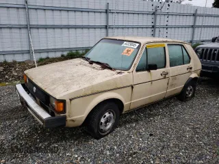 1981 Volkswagen Rabbit z VIN 1VWFB0178BV188835, wystawiony jako Copart lot #44329045 z przebiegiem 102 076 mil mil oraz Tytuł czysty. Historia ofert i sprzedaży dostępna na DreamBid. Obrazek 1.