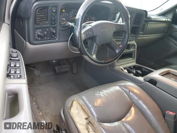 2005 GMC Yukon XL SLT with VIN 3GKFK16Z05G181687, listed as a Copart auction lot 83465814 with 242,289 mi miles and Salvage Title. Bid and sale history available at carsss.com. Image 8.