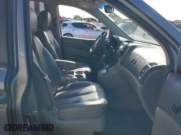 2008 Kia Sedona LX with VIN KNDMB233586224399, listed as a IAAI auction lot 42151998 with 161,787 mi miles. Bid and sale history available at carsss.com. Image 5.