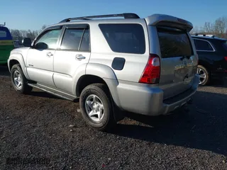 2006 Toyota 4Runner SR5 with VIN JTEBU14R668070572, listed as a IAAI auction lot 41812224 with 133,906 mi miles. Bid and sale history available at carsss.com. Image 3.