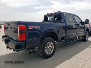 2023 Ford F-250 XL z VIN 1FT8W2BT8PED58853, wystawiony jako Copart lot #52819335 z przebiegiem 107 892 mil mil oraz Szkody całkowita. Historia ofert i sprzedaży dostępna na DreamBid. Obrazek 3.