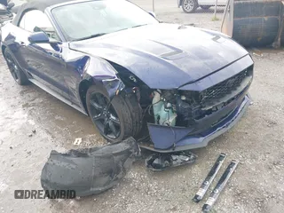 2020 Ford Mustang EcoBoost z VIN 1FATP8UH8L5106720, wystawiony jako IAAI lot #42128952 z przebiegiem 102 234 mil mil oraz . Historia ofert i sprzedaży dostępna na DreamBid. Obrazek 6.