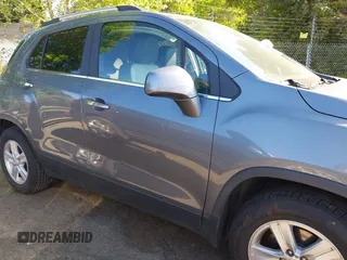 2020 Chevrolet Trax LT z VIN 3GNCJLSB2LL269660, wystawiony jako IAAI lot #42039286 z przebiegiem 111 147 mil mil oraz . Historia ofert i sprzedaży dostępna na DreamBid. Obrazek 13.