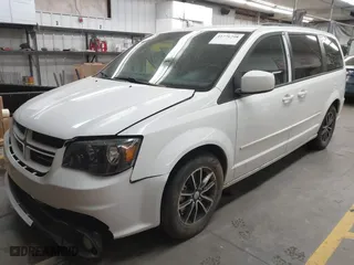 2016 Dodge Grand Caravan R/T with VIN 2C4RDGEG1GR329638, listed as a IAAI auction lot 41776298 with 79,598 mi miles. Bid and sale history available at carsss.com. Image 17.