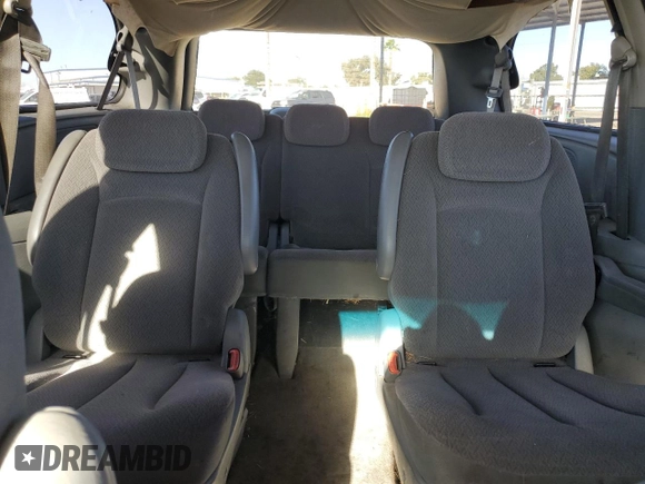 2007 Chrysler Town & Country LWB Touring with VIN 2A4GP54L97R145611, listed as a Copart auction lot 89151215 with 230,541 mi miles and Salvage Title. Bid and sale history available at carsss.com. Image 10.