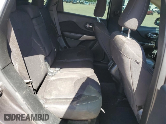 2017 Jeep Cherokee Latitude z VIN 1C4PJLCB8HW640881, wystawiony jako Copart lot #57718415 z przebiegiem 185 761 mil mil oraz Szkoda całkowita • Salvage title. Historia ofert i sprzedaży dostępna na DreamBid. Obrazek 11.