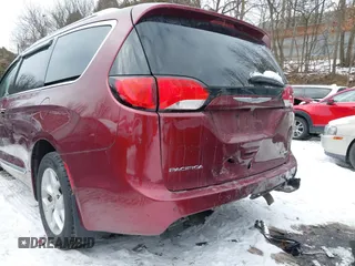 2017 Chrysler Pacifica Touring L Plus with VIN 2C4RC1EG6HR652908, listed as a IAAI auction lot 41381104 with 82,186 mi miles and . Bid and sale history available at DreamBid. Image 22.