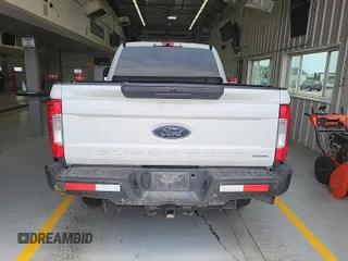 2019 Ford F-250 XL with VIN 1FT7X2B60KED15782, listed as a IAAI auction lot 42840321 with 119,106 mi miles and . Bid and sale history available at DreamBid. Image 11.