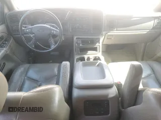 2005 Chevrolet Suburban LS with VIN 3GNFK16ZX5G170571, listed as a Copart auction lot 73500934 with 339,790 mi miles and Salvage Title. Bid and sale history available at carsss.com. Image 8.