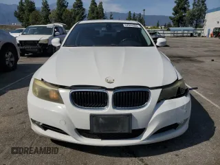 2009 BMW 3 Series 328i z VIN WBAPH57559NL79032, wystawiony jako Copart lot #52024355 z przebiegiem 115 036 mil mil oraz Szkoda całkowita • Salvage title. Historia ofert i sprzedaży dostępna na DreamBid. Obrazek 5.