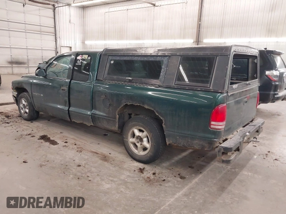 2000 Dodge Dakota with VIN 1B7GL22X4YS628395, listed as a IAAI auction lot 41241161 with 183,374 mi miles. Bid and sale history available at carsss.com. Image 3.