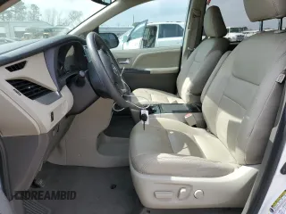 2020 Toyota Sienna LE Auto Access Seat with VIN 5TDKZ3DC0LS087095, listed as a Copart auction lot 48288585 with 81,203 mi miles and Salvage Title. Bid and sale history available at DreamBid. Image 7.