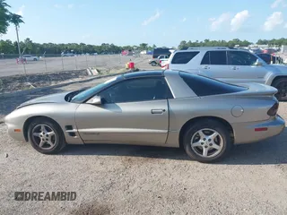 2001 Pontiac Firebird Firebird с VIN 2G2FS22K512124770, выставлен на аукционе IAAI как лот 42590414 с пробегом 57 212 миль миль и . История ставок и продаж доступна на DreamBid. Изображение 14.