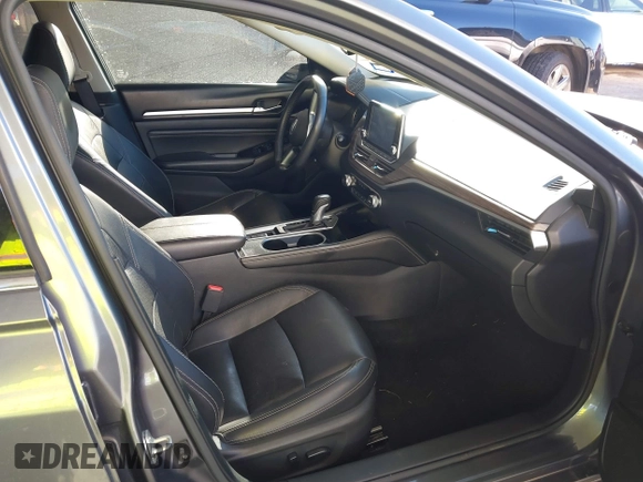 2020 Nissan Altima 2.5 SL with VIN 1N4BL4EV0LC241433, listed as a IAAI auction lot 41664402 with 84,106 mi miles. Bid and sale history available at carsss.com. Image 5.
