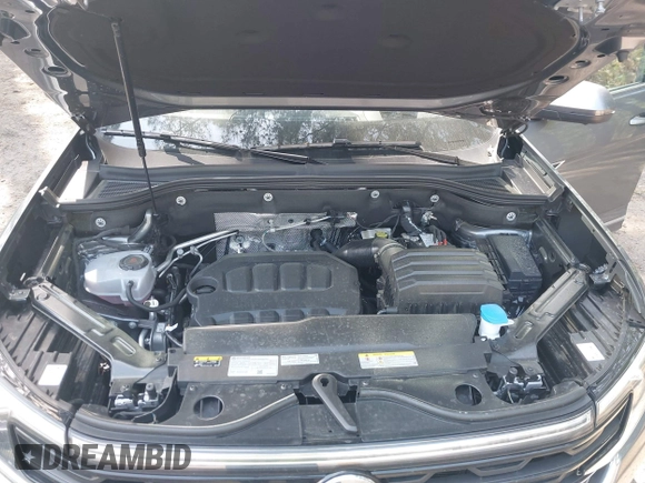 2025 Volkswagen Atlas SEL Premium R-Line with VIN 1V2FR2CA0SC522921, listed as a IAAI auction lot 42033389 with 5,342 mi miles and . Bid and sale history available at DreamBid. Image 10.