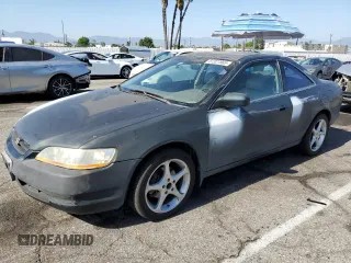 1998 Honda Accord EX z VIN 1HGCG2253WA001502, wystawiony jako Copart lot #57327965 z przebiegiem 218 280 mil mil oraz Czysty tytuł • Clean title. Historia ofert i sprzedaży dostępna na DreamBid. Obrazek 1.