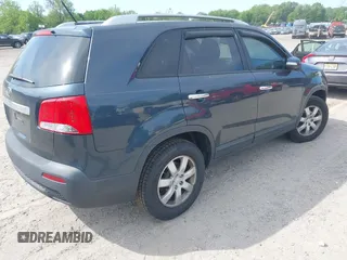 2011 Kia Sorento LX with VIN 5XYKT4A27BG085049, listed as a IAAI auction lot 42249462 with 218,039 mi miles and . Bid and sale history available at DreamBid. Image 4.