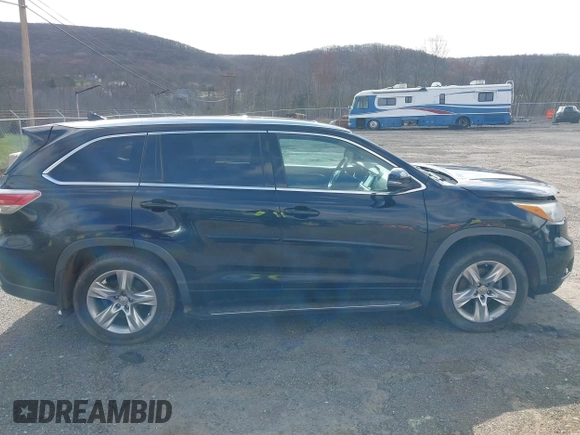 2015 Toyota Highlander Limited with VIN 5TDDKRFH6FS175940, listed as a IAAI auction lot 41933412 with 195,127 mi miles and . Bid and sale history available at DreamBid. Image 13.