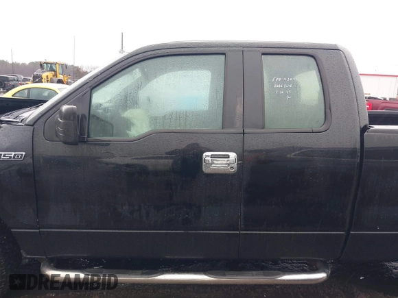 2010 Ford F-150 XL with VIN 1FTEX1C88AFC94335, listed as a IAAI auction lot 41563952 with 198,961 mi miles. Bid and sale history available at carsss.com. Image 14.