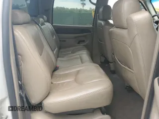 2004 Chevrolet Avalanche Z71 z VIN 3GNEK12TX4G342674, wystawiony jako Copart lot #52879115 z przebiegiem 380 251 mil mil oraz Szkody całkowita. Historia ofert i sprzedaży dostępna na DreamBid. Obrazek 10.