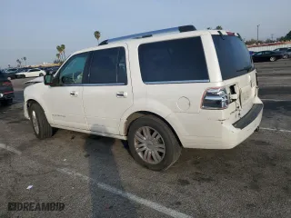 2014 Lincoln Navigator with VIN 5LMJJ2H53EEL05069, listed as a Copart auction lot 43578995 with 129,080 mi miles and Salvage Title. Bid and sale history available at carsss.com. Image 2.