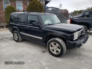 2010 Jeep Commander Limited with VIN 1J4RG5GT1AC113403, listed as a Copart auction lot 85916484 with 69,515 mi miles and Clean title. Bid and sale history available at DreamBid. Image 4.