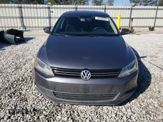 2014 Volkswagen Jetta Sedan SE w/Connectivity with VIN 3VWD07AJ7EM411432, listed as a Copart auction lot 43646655 with 138,430 mi miles and Salvage Title. Bid and sale history available at carsss.com. Image 5.
