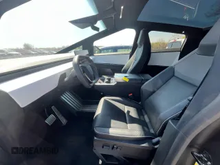 2024 Tesla Cybertruck with VIN 7G2CEHED8RA017372, listed as a Copart auction lot 54820745 with 10,870 mi miles and Clean Title. Bid and sale history available at carsss.com. Image 8.