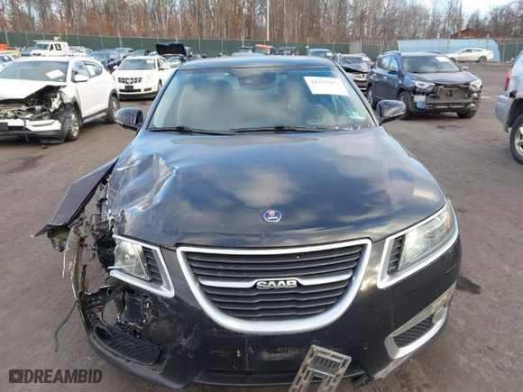 2010 Saab 9-5 Aero with VIN YS3GR4BJ5A4001066, listed as a IAAI auction lot 41293957 with 175,925 mi miles. Bid and sale history available at carsss.com. Image 12.
