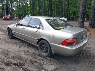 2002 Acura RL with VIN JH4KA96682C009762, listed as a IAAI auction lot 42450219 with 207,765 mi miles and . Bid and sale history available at DreamBid. Image 3.