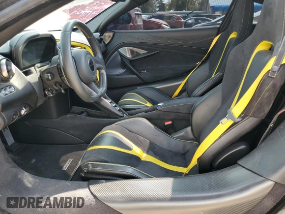 2018 McLaren 720S z VIN SBM14DCA2JW000849, wystawiony jako Copart lot #71075974 z przebiegiem Nie podano mil oraz Szkody całkowita. Historia ofert i sprzedaży dostępna na DreamBid. Obrazek 7.