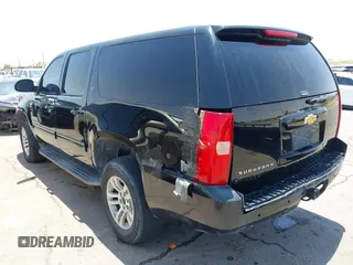 2013 Chevrolet Suburban LT z VIN 1GNSCJE02DR176393, wystawiony jako IAAI lot #42483598 z przebiegiem 266 075 mil mil oraz . Historia ofert i sprzedaży dostępna na DreamBid. Obrazek 3.