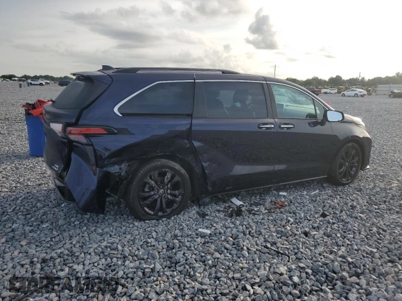 2022 Toyota Sienna XSE with VIN 5TDXRKEC6NS103883, listed as a Copart auction lot 58662275 with 109,172 mi miles and Salvage title. Bid and sale history available at DreamBid. Image 3.