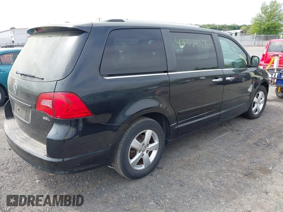 2011 Volkswagen Routan z VIN 2V4RW6DG6BR695681, wystawiony jako IAAI lot #42078872 z przebiegiem 141 730 mil mil oraz . Historia ofert i sprzedaży dostępna na DreamBid. Obrazek 4.