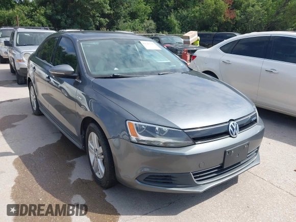 2013 Volkswagen Jetta Hybrid SE с VIN 3VW637AJ5DM263330, выставлен на аукционе IAAI как лот 42540756 с пробегом 109 164 миль миль и . История ставок и продаж доступна на DreamBid. Изображение 1.