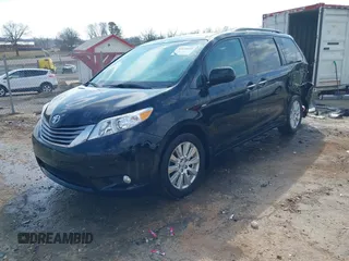 2017 Toyota Sienna XLE с VIN 5TDDZ3DC5HS146786, выставлен на аукционе IAAI как лот 41635018 с пробегом 64 942 миль миль и . История ставок и продаж доступна на DreamBid. Изображение 18.