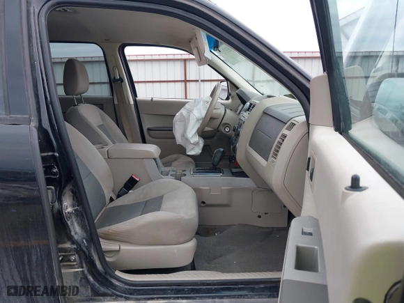 2008 Ford Escape Hybrid with VIN 1FMCU59H28KB66264, listed as a IAAI auction lot 41656399 with 259,238 mi miles. Bid and sale history available at carsss.com. Image 5.