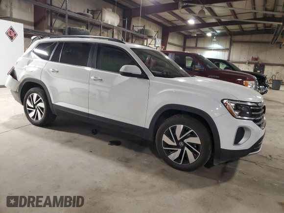 2024 Volkswagen Atlas SE with VIN 1V2KR2CA6RC563921, listed as a Copart auction lot 61643005 with 38,257 mi miles and Non repairable. Bid and sale history available at DreamBid. Image 4.