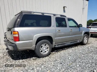 2001 Chevrolet Suburban LT with VIN 3GNFK16T71G261366, listed as a Copart auction lot 66399054 with 303,589 mi miles and Salvage Title. Bid and sale history available at carsss.com. Image 3.