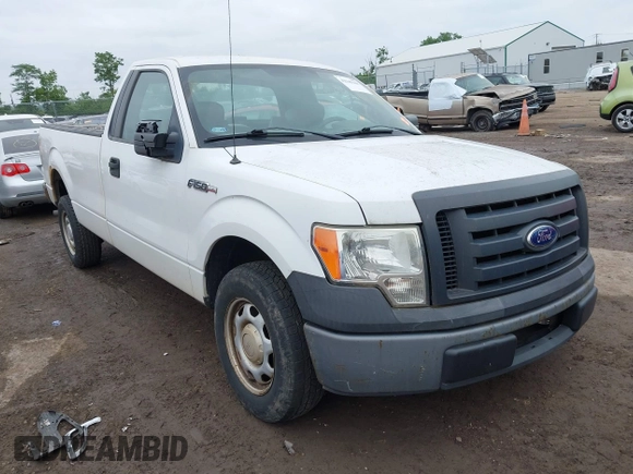 2010 Ford F-150 XL с VIN 1FTMF1CW2AKC10322, выставлен на аукционе IAAI как лот 42345148 с пробегом 161 331 миль миль и . История ставок и продаж доступна на DreamBid. Изображение 1.
