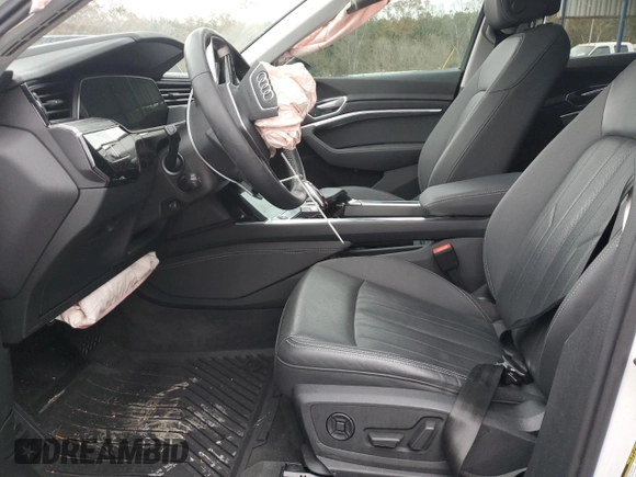 2021 Audi e-tron Premium Plus with VIN WA1LAAGE7MB015990, listed as a Copart auction lot 85205754 with 37,070 mi miles and Salvage Title. Bid and sale history available at DreamBid. Image 7.