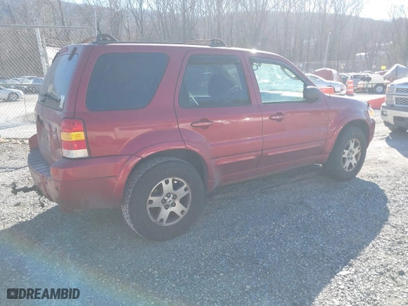 2005 Ford Escape Limited with VIN 1FMYU94135KC22117, listed as a IAAI auction lot 41441590 with 238,811 mi miles. Bid and sale history available at carsss.com. Image 4.