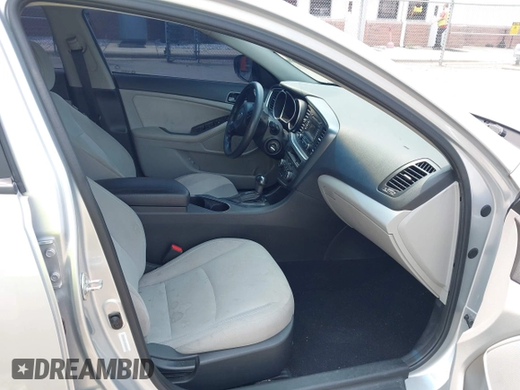 2015 Kia Optima LX z VIN 5XXGM4A7XFG452440, wystawiony jako IAAI lot #42415617 z przebiegiem 68 474 mil mil oraz . Historia ofert i sprzedaży dostępna na DreamBid. Obrazek 5.