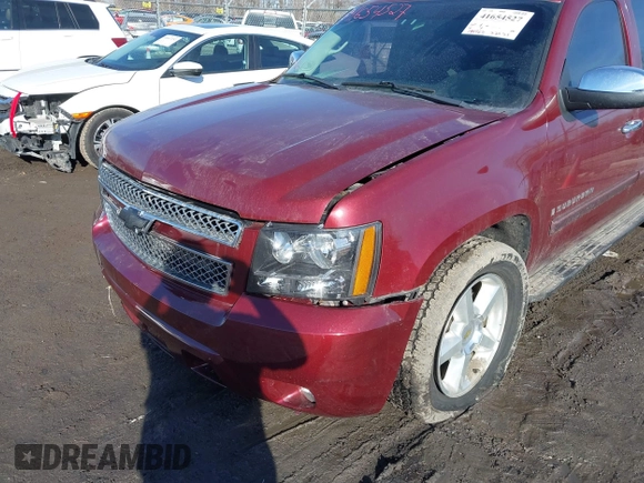 2008 Chevrolet Suburban LT w/3LT with VIN 1GNFK16358J211719, listed as a IAAI auction lot 41654527 with 194,985 mi miles. Bid and sale history available at carsss.com. Image 6.
