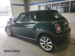2011 MINI Convertible с VIN WMWZN3C5XBTZ89537, выставлен на аукционе Copart как лот 44161315 с пробегом Не указан миль и Чистый • Clean title. История ставок и продаж доступна на DreamBid. Изображение 2.